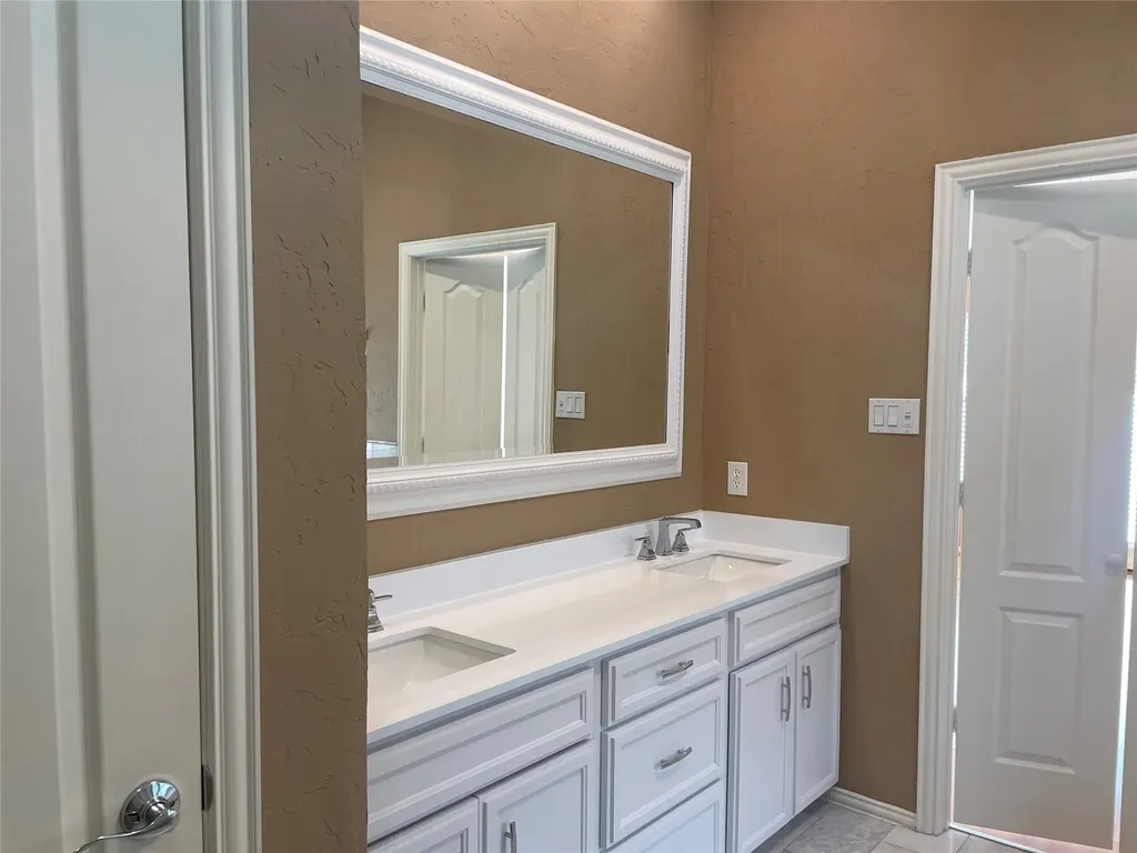 2144 Brownstone Court Grapevine TX 76051