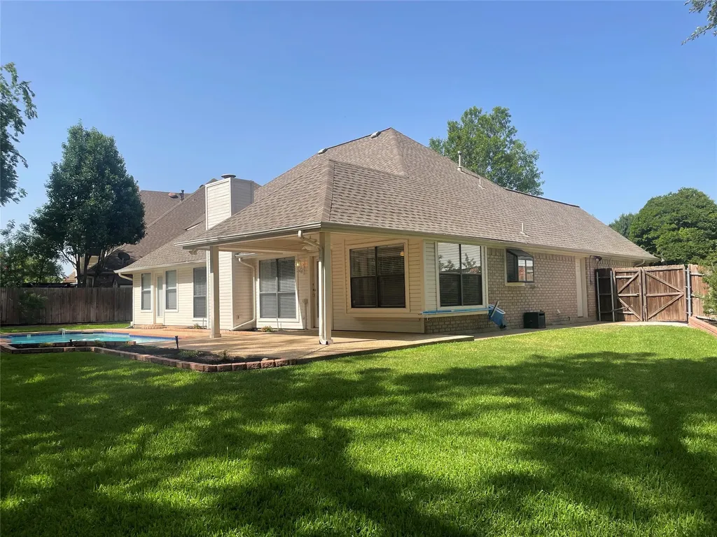 2144 Brownstone Court Grapevine TX 76051