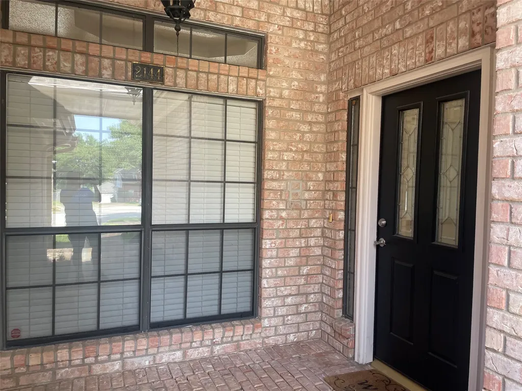 2144 Brownstone Court Grapevine TX 76051