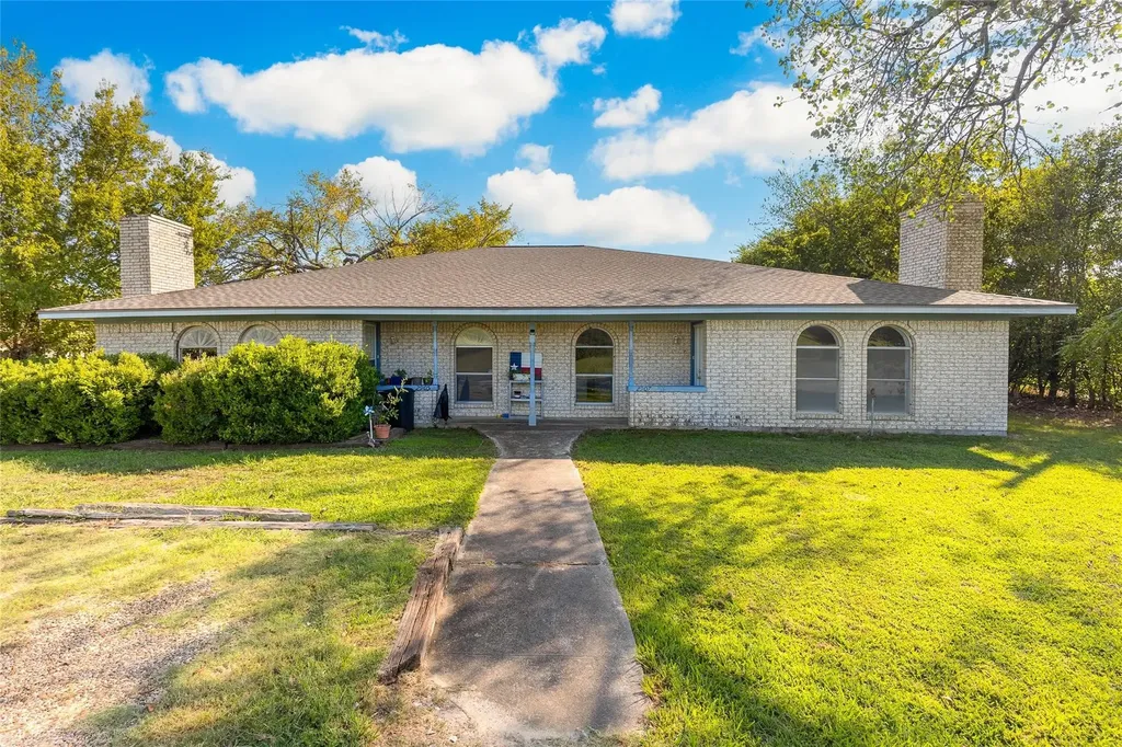 2907 Charity Road Commerce TX 75428
