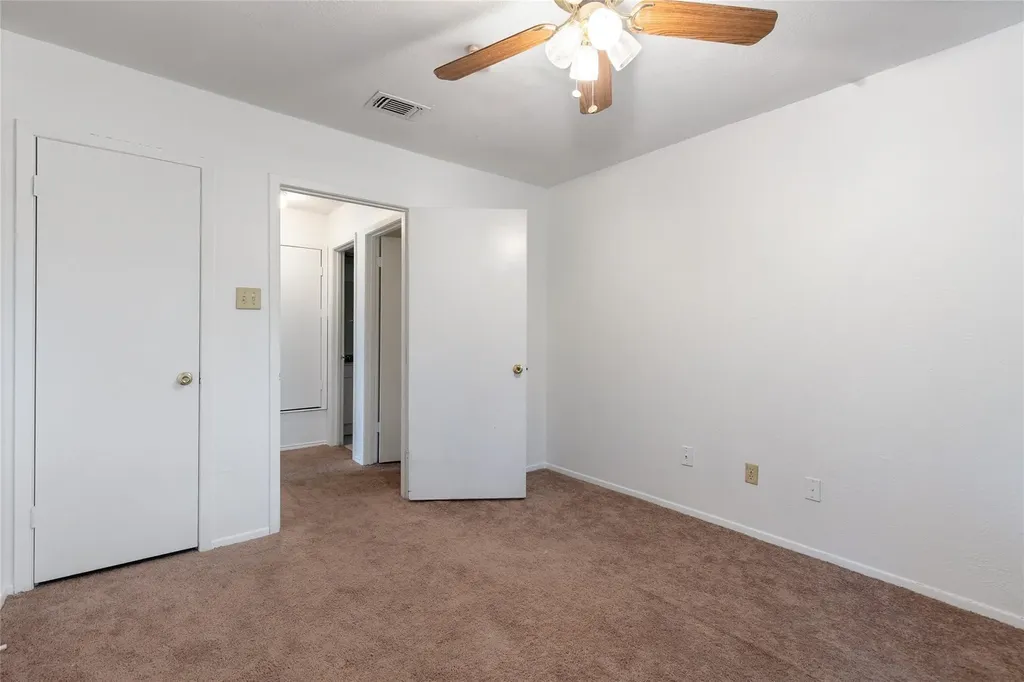 2907 Charity Road Commerce TX 75428