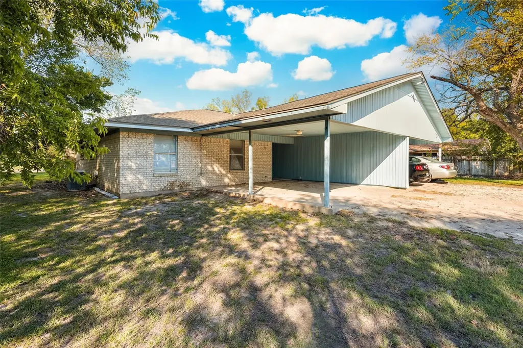 2907 Charity Road Commerce TX 75428