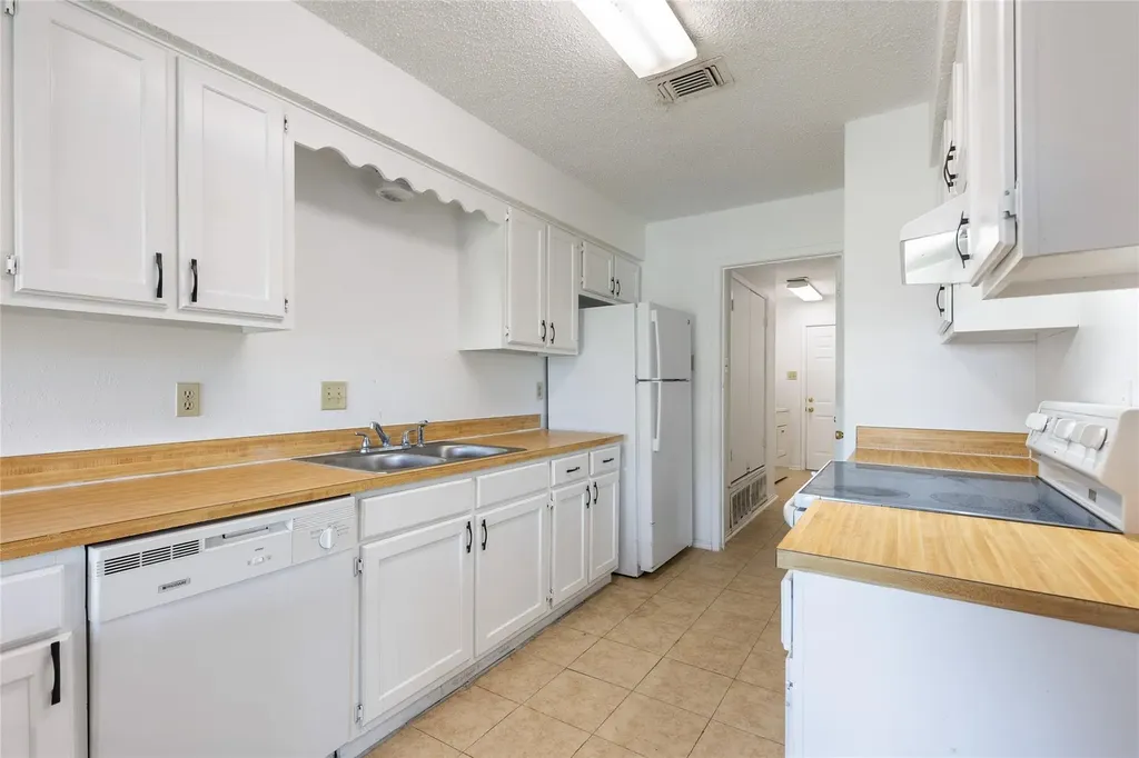 2907 Charity Road Commerce TX 75428