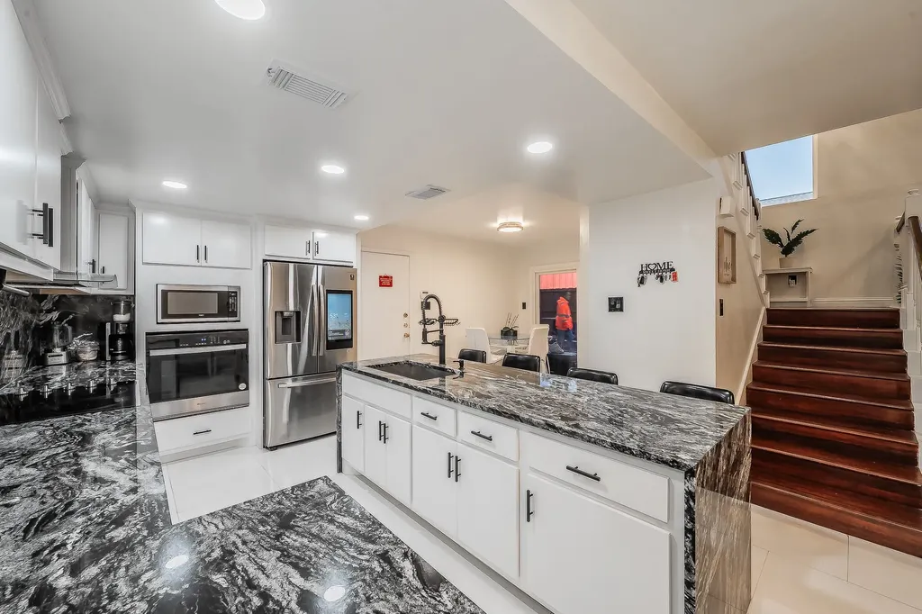 1349 Jeanette Way Carrollton TX 75006