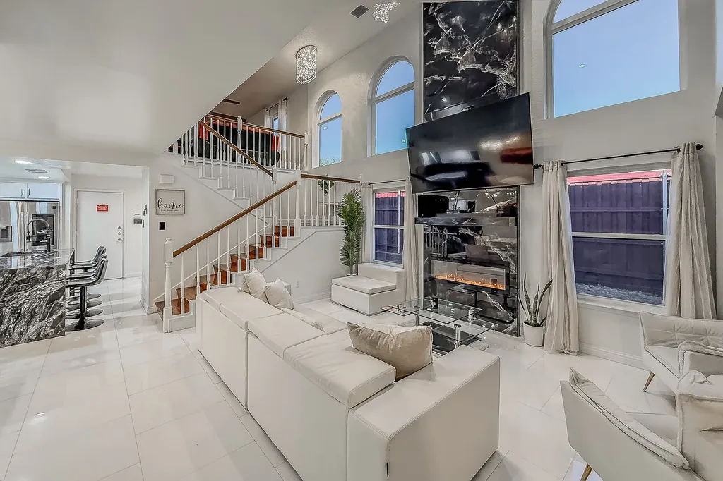 1349 Jeanette Way Carrollton TX 75006