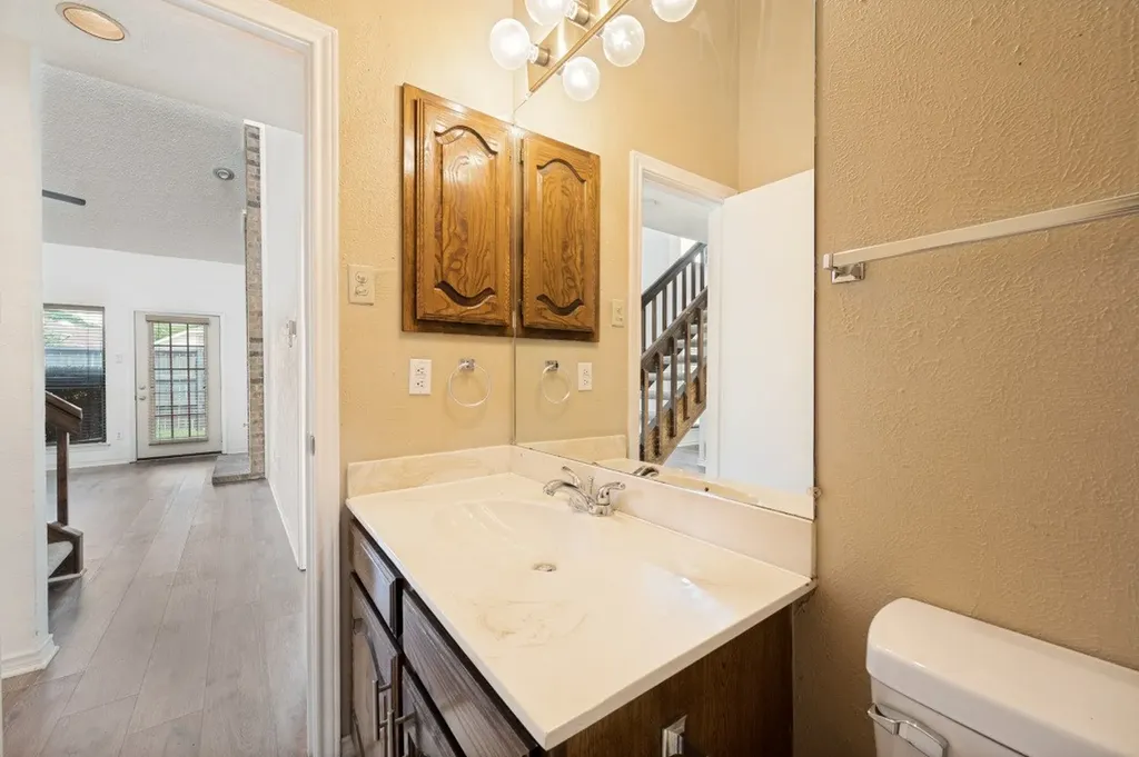 3828 Clover Hill Lane Carrollton TX 75007
