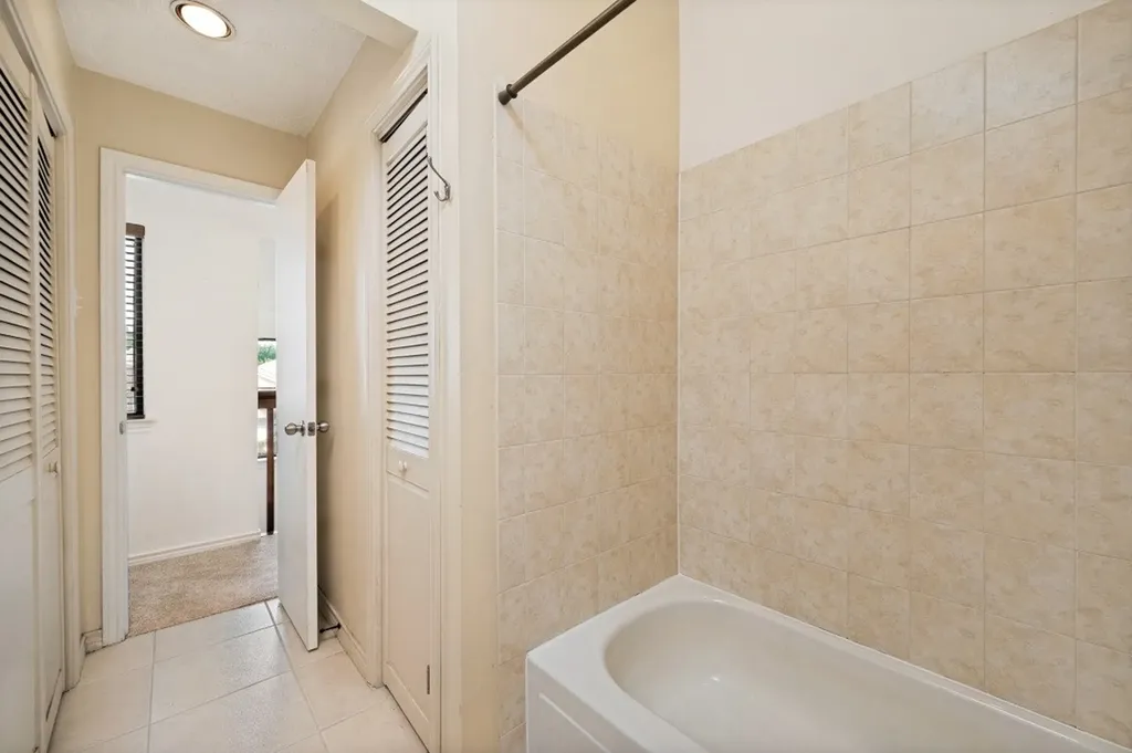 3828 Clover Hill Lane Carrollton TX 75007