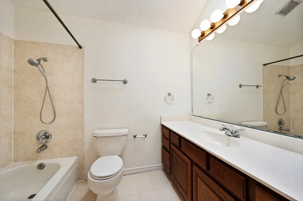 3828 Clover Hill Lane Carrollton TX 75007