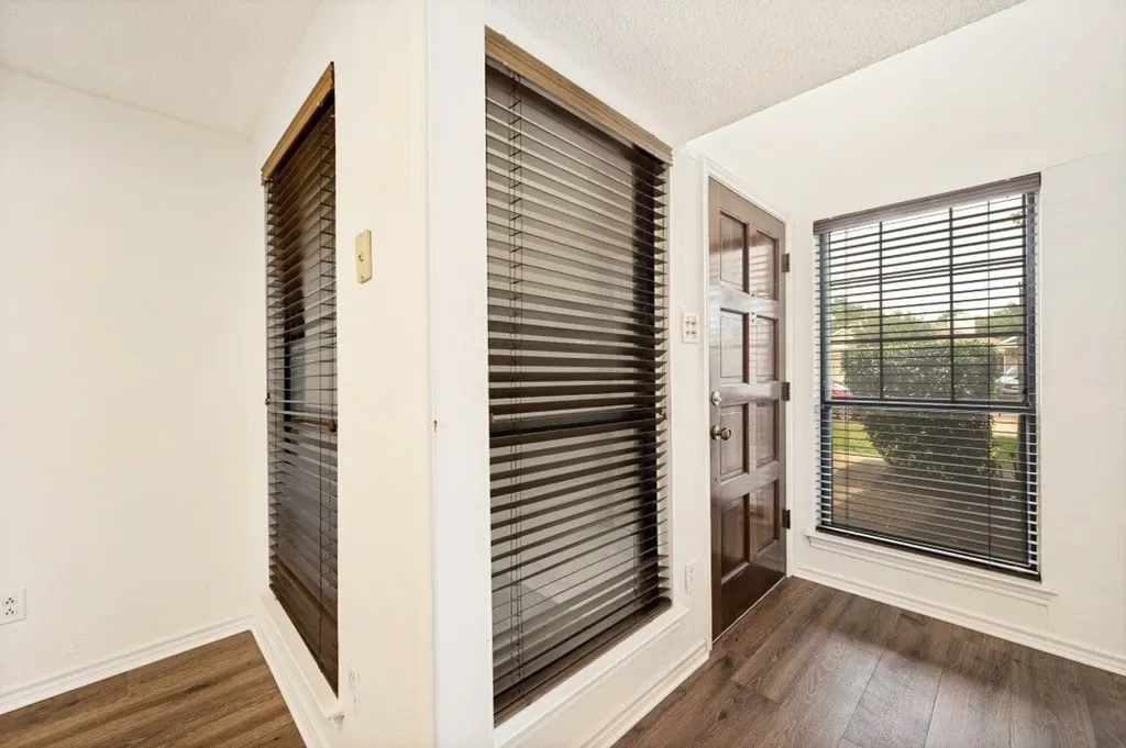 3828 Clover Hill Lane Carrollton TX 75007