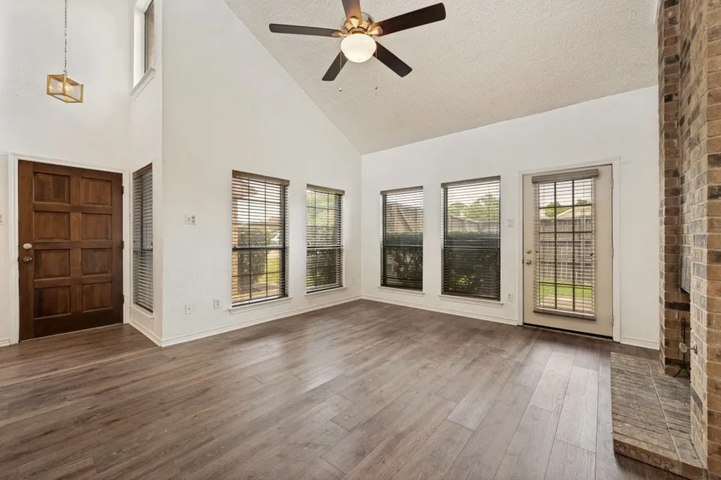 3828 Clover Hill Lane Carrollton TX 75007