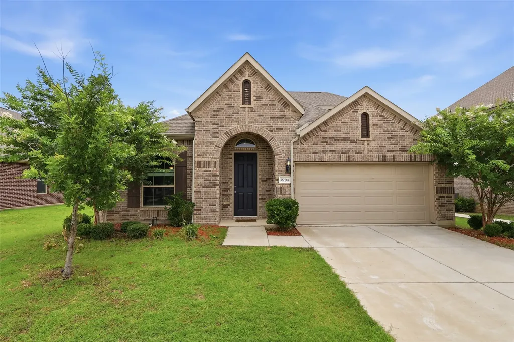 2704 Dancing Flame Drive Denton TX 76201