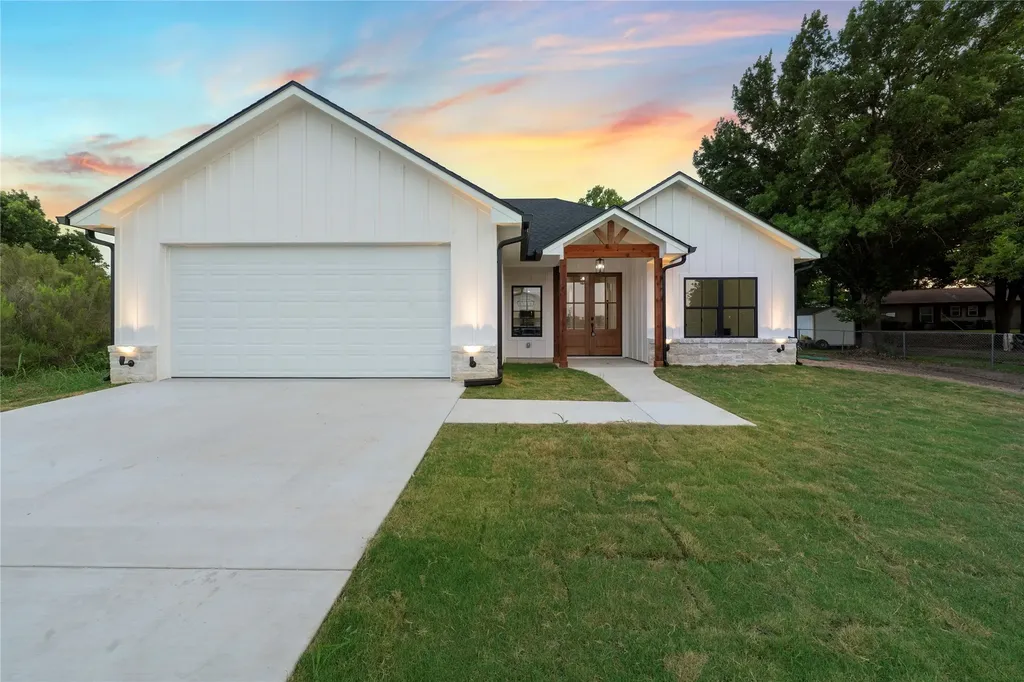 267 Sherwood Drive Woodway TX 76712