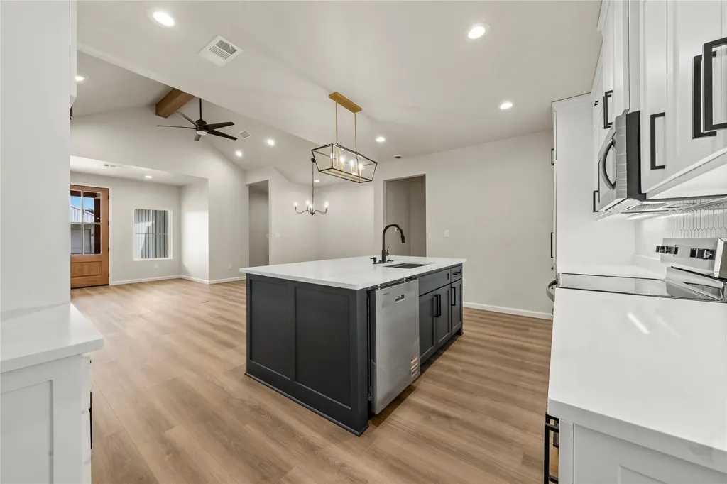 267 Sherwood Drive Woodway TX 76712