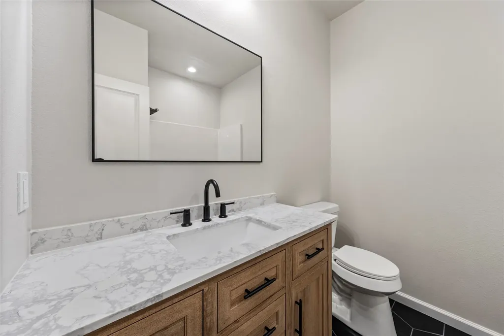 267 Sherwood Drive Woodway TX 76712