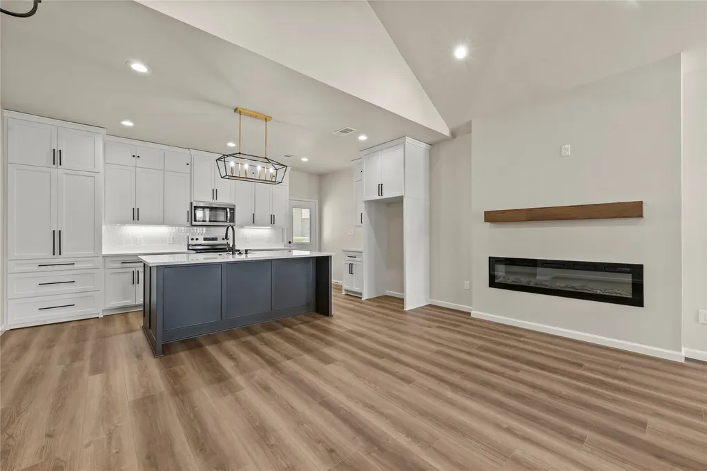 267 Sherwood Drive Woodway TX 76712