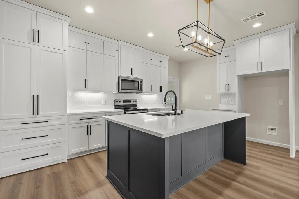 267 Sherwood Drive Woodway TX 76712