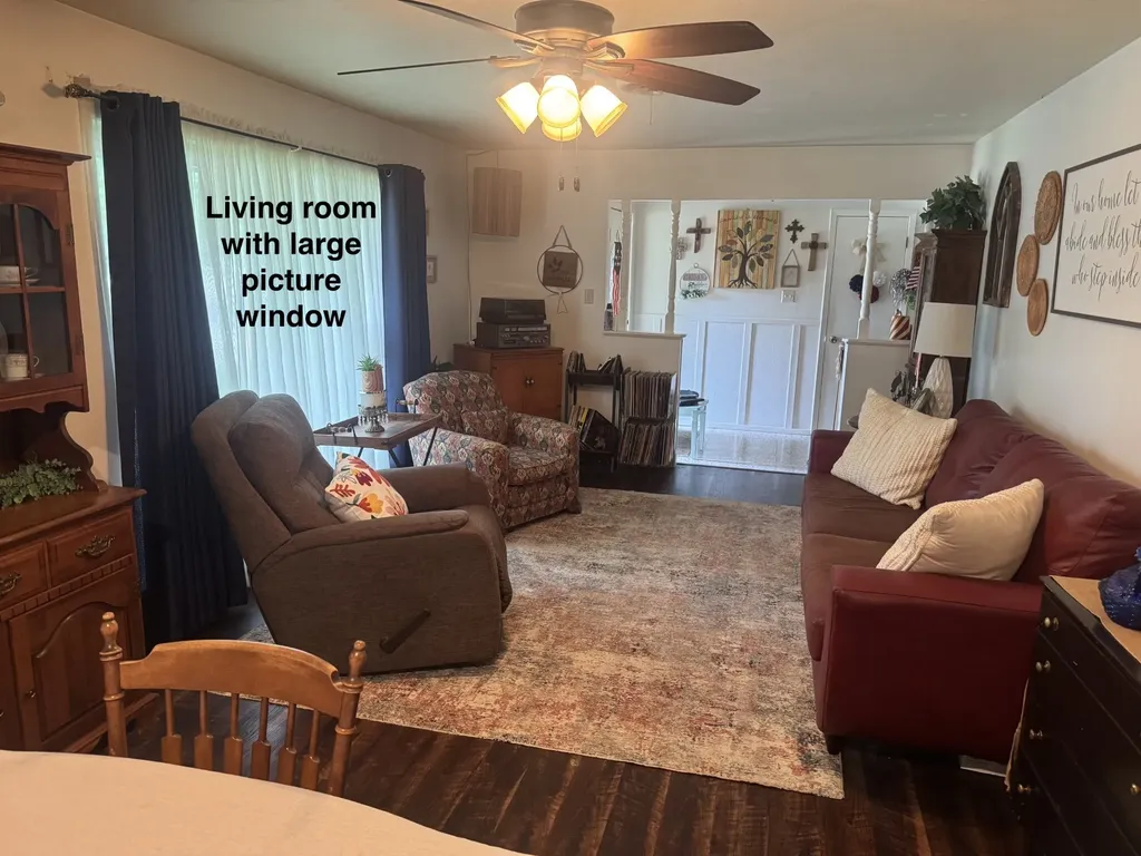 3908 Dawn Drive Benbrook TX 76116