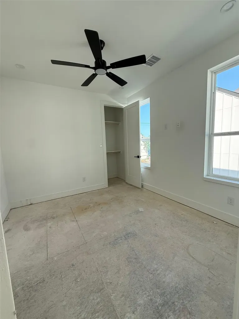 4635 Sylvester Street Dallas TX 75219