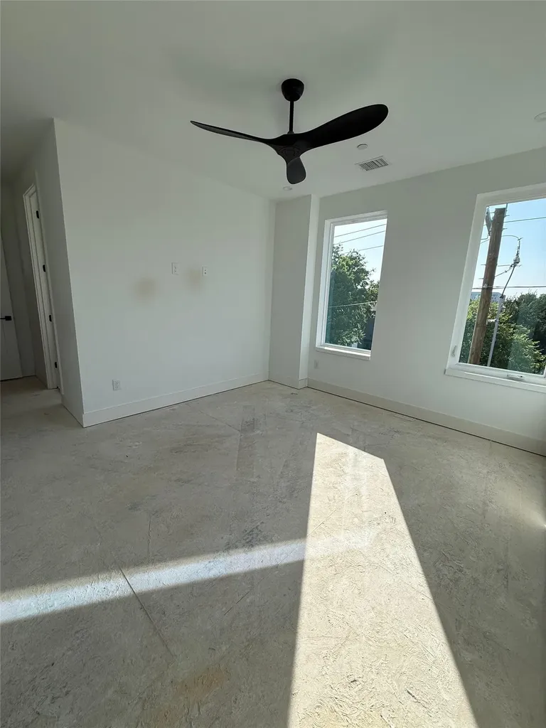 4635 Sylvester Street Dallas TX 75219