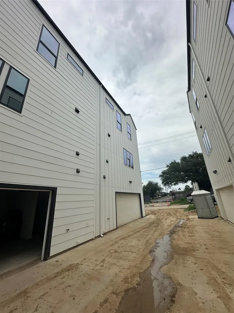 4635 Sylvester Street Dallas TX 75219