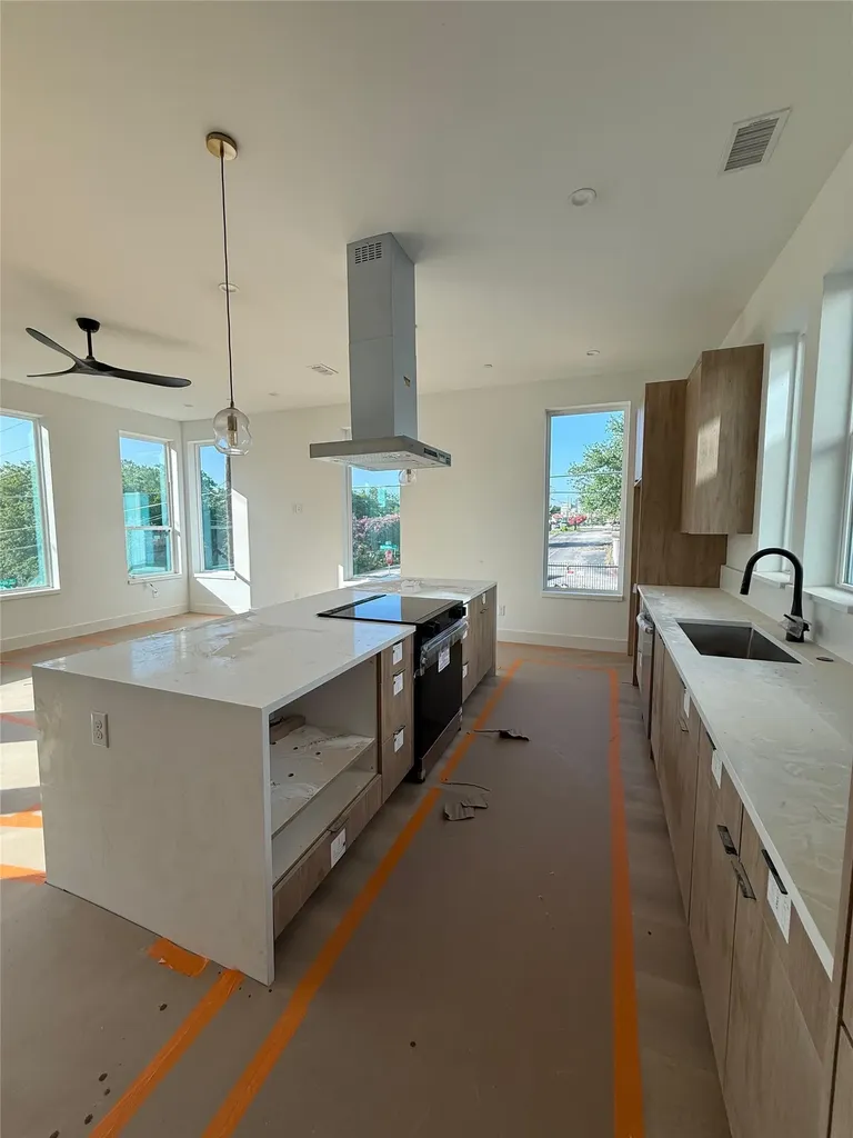 4635 Sylvester Street Dallas TX 75219