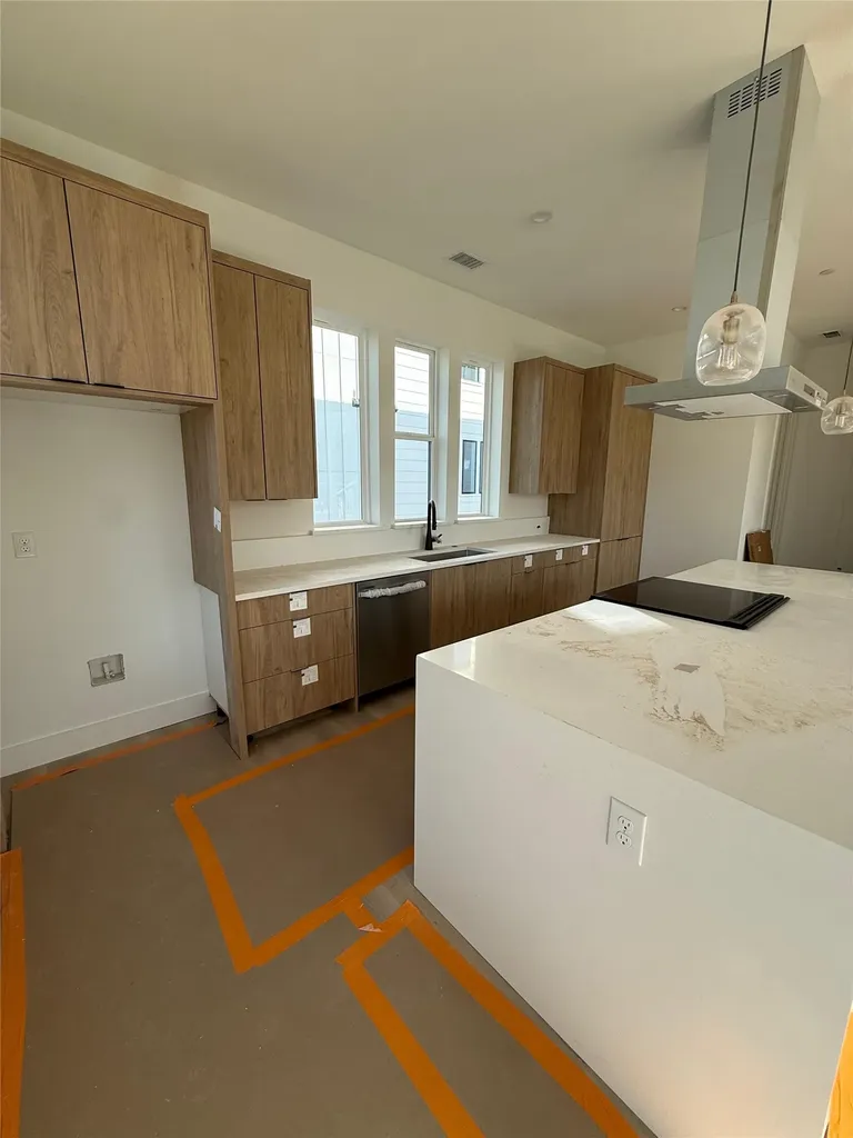 4635 Sylvester Street Dallas TX 75219