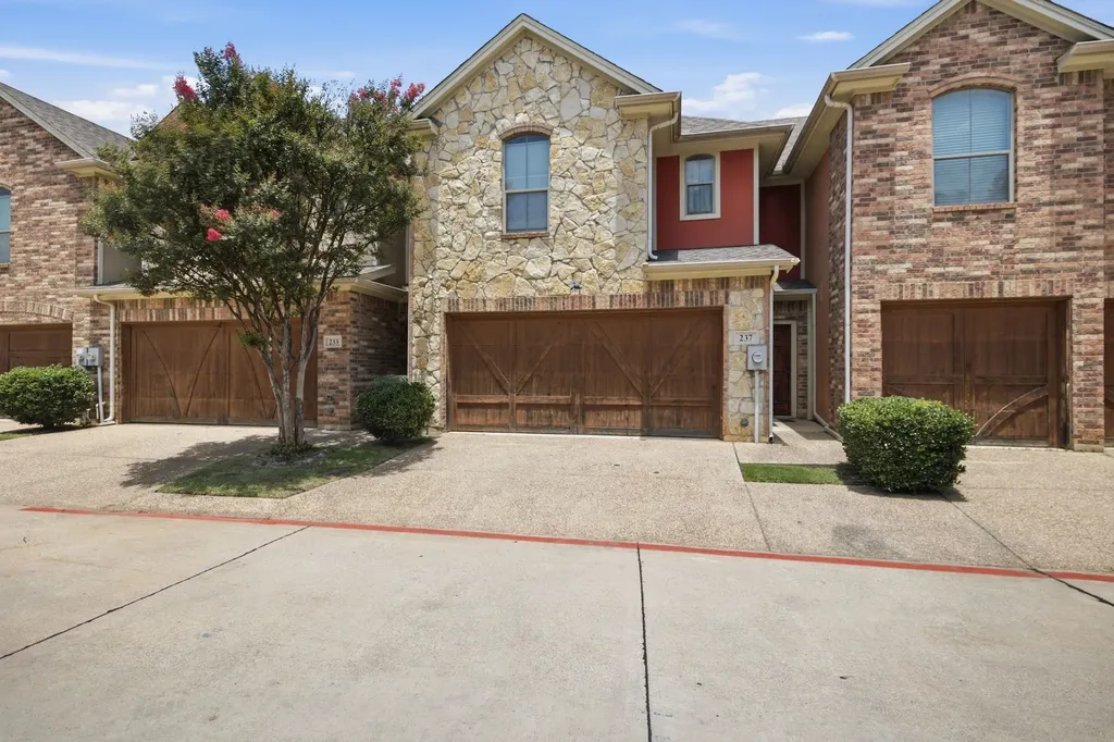 237 Corinna Court Hurst TX 76053