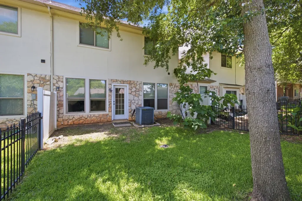 237 Corinna Court Hurst TX 76053
