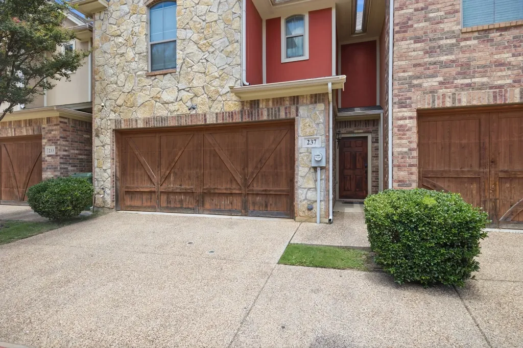 237 Corinna Court Hurst TX 76053