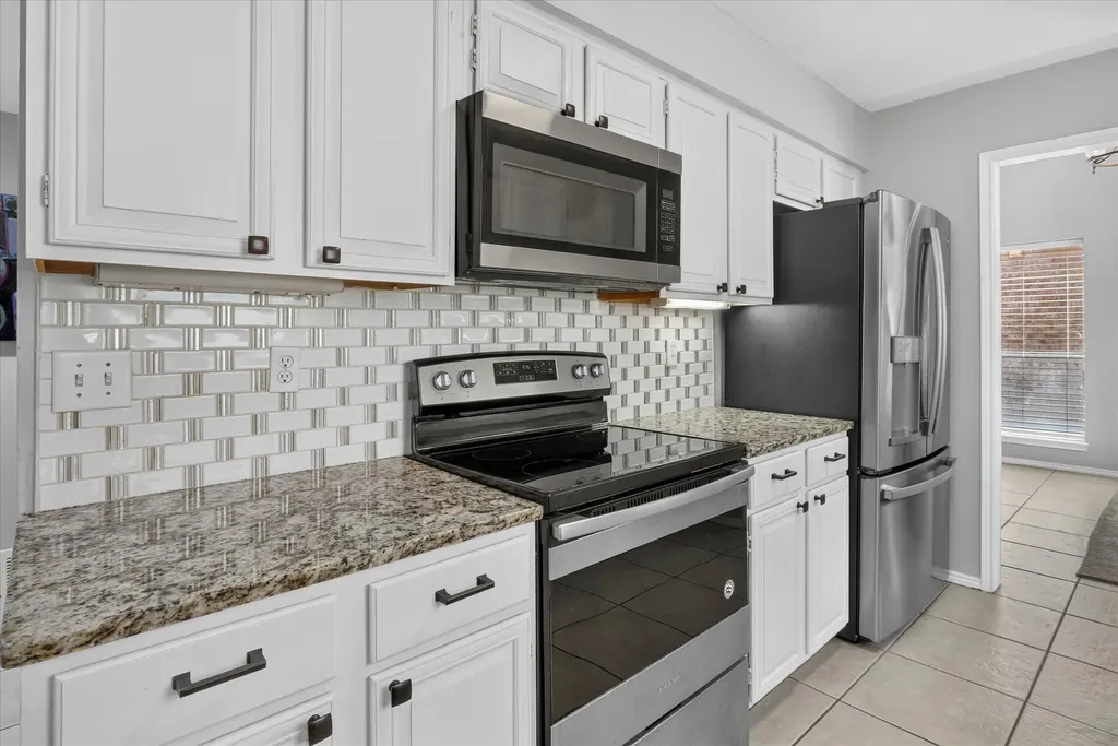 4 Cedar Lane Bedford TX 76021