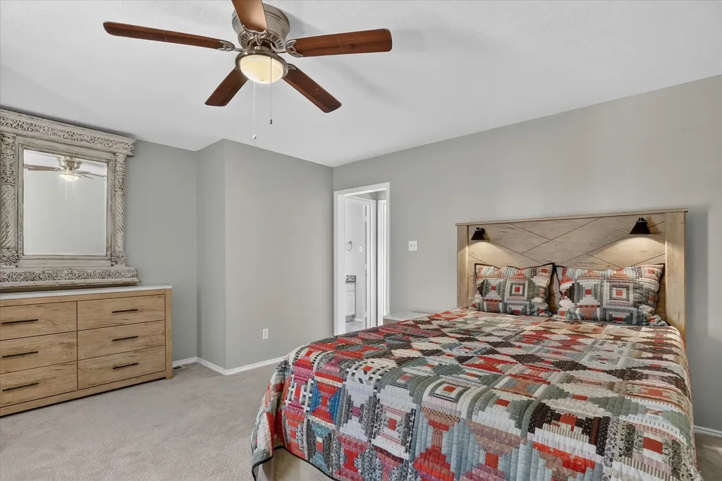 4 Cedar Lane Bedford TX 76021