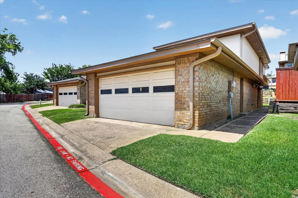 4 Cedar Lane Bedford TX 76021