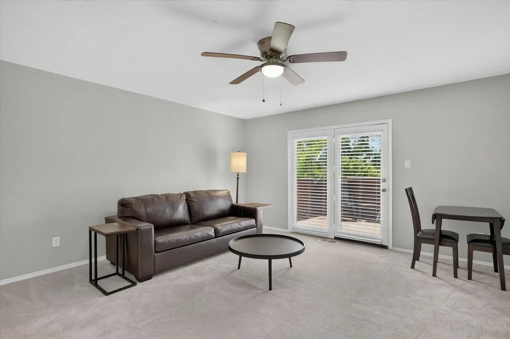4 Cedar Lane Bedford TX 76021