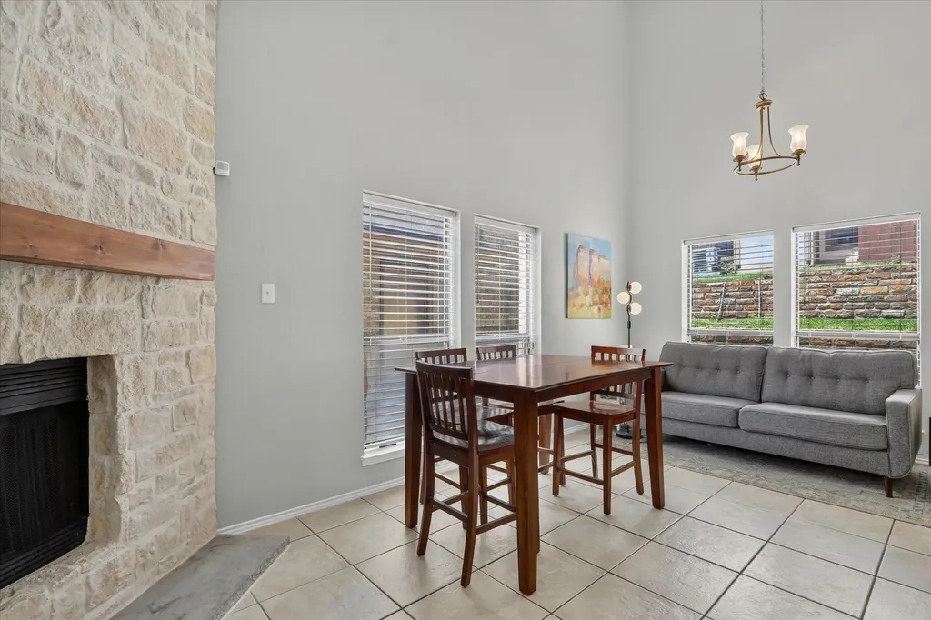 4 Cedar Lane Bedford TX 76021