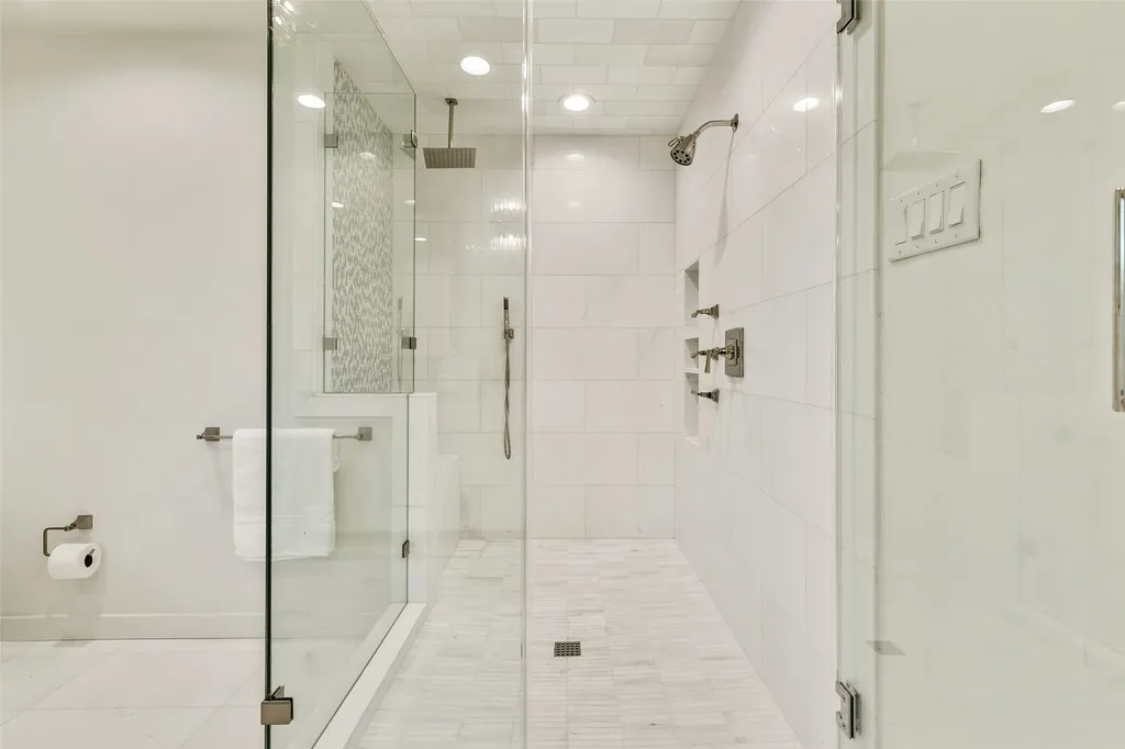 7431 Larchview Dallas TX 75254