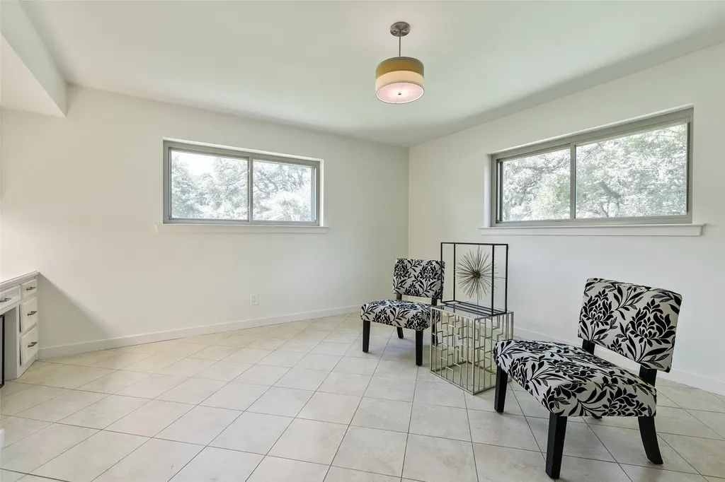 7431 Larchview Dallas TX 75254