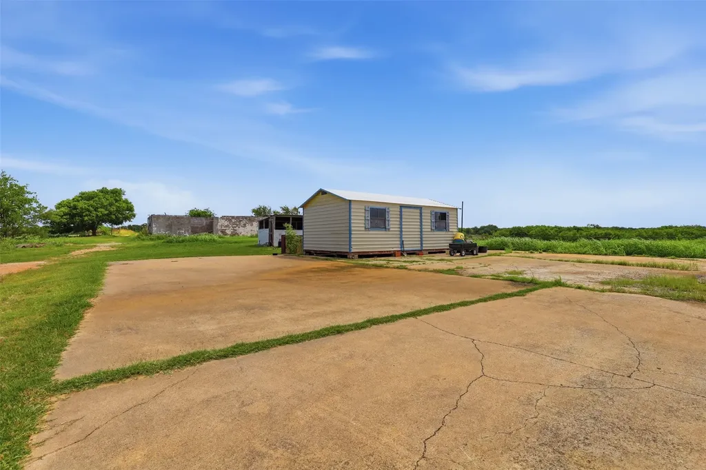 501 County Road 461 Eastland TX 76448