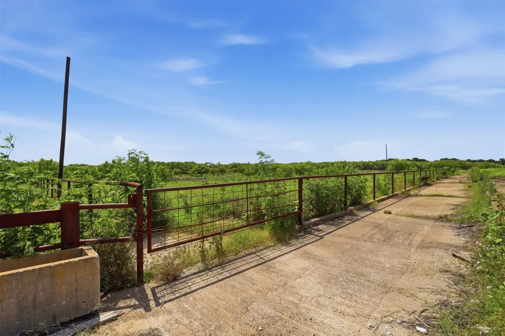 501 County Road 461 Eastland TX 76448