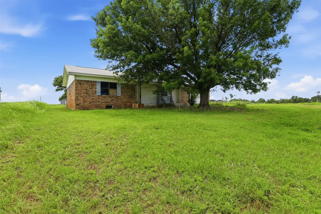 501 County Road 461 Eastland TX 76448