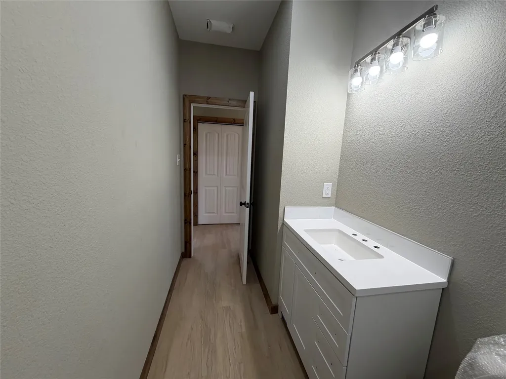 1040 Rays Way Weatherford TX 76085