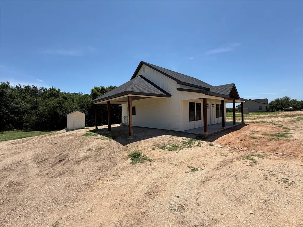 1040 Rays Way Weatherford TX 76085