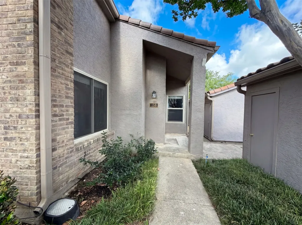 4242 N Capistrano Drive Dallas TX 75287