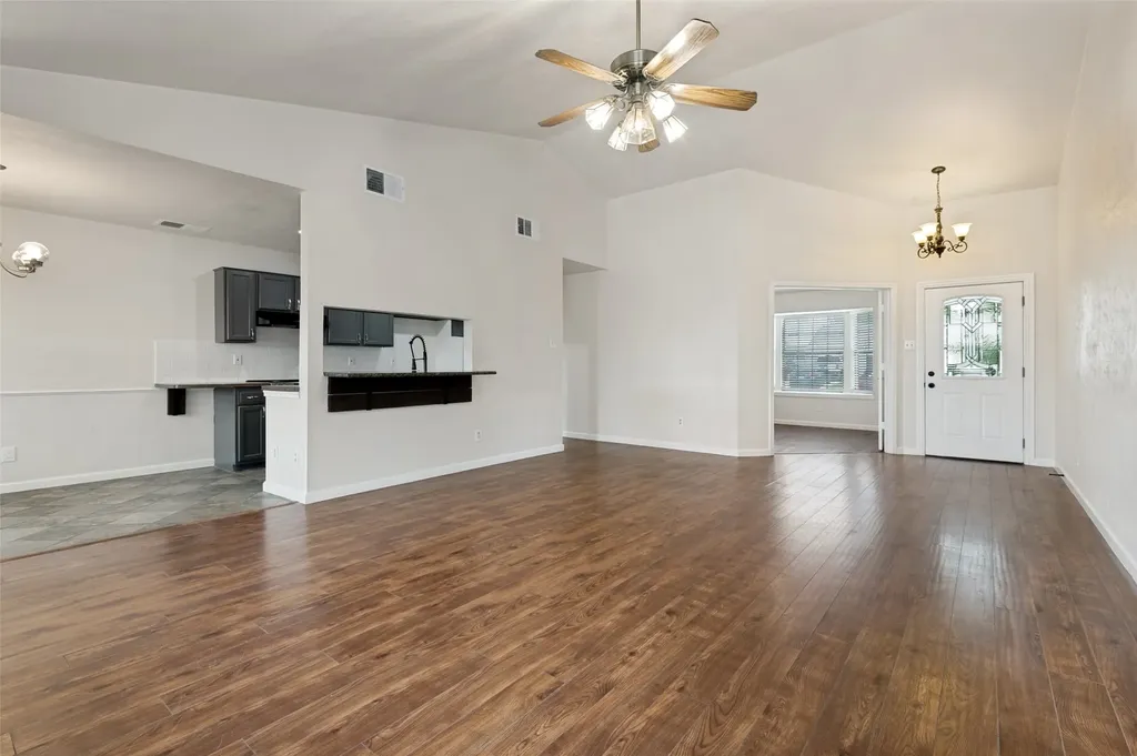 1616 Wickford Drive Arlington TX 76018