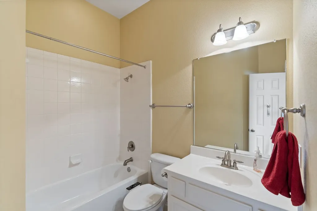 3024 N Camino Lagos Grand Prairie TX 75054
