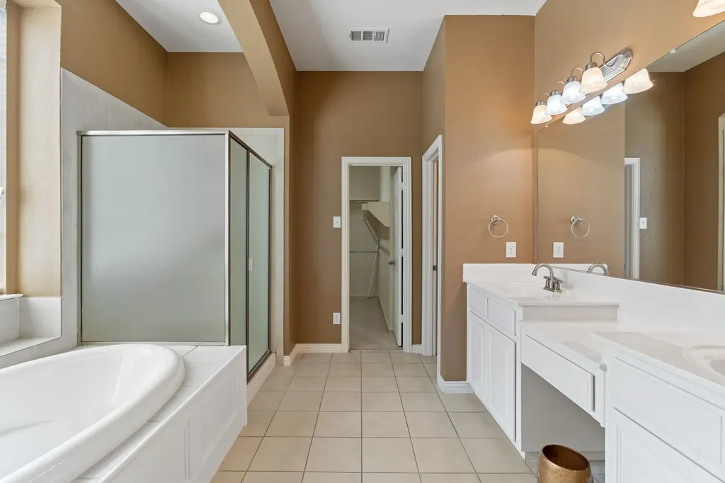 3024 N Camino Lagos Grand Prairie TX 75054