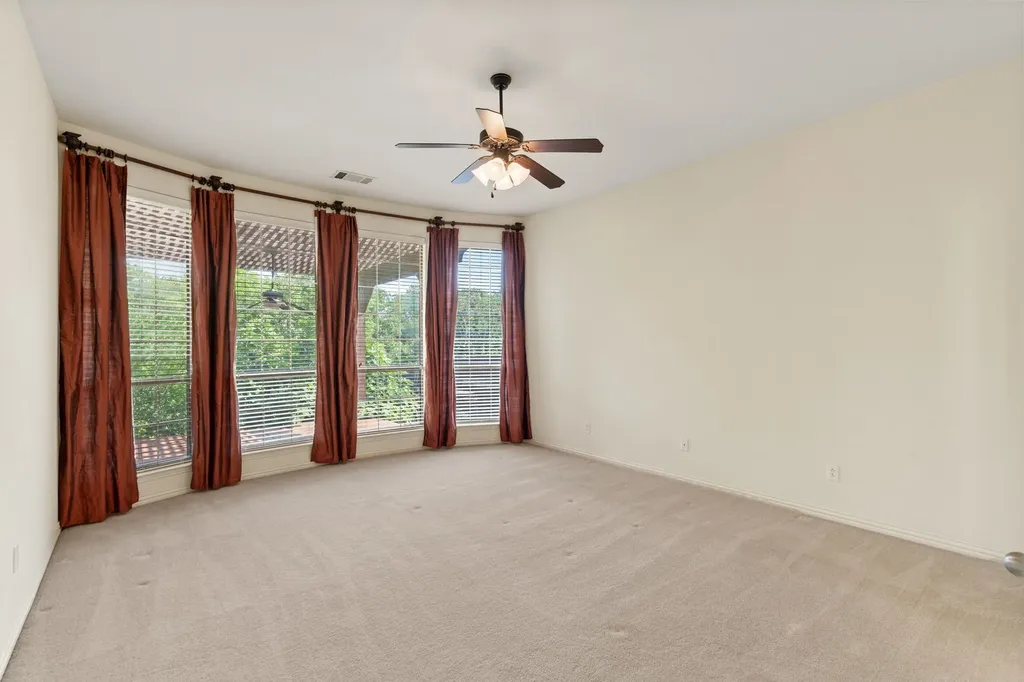 3024 N Camino Lagos Grand Prairie TX 75054