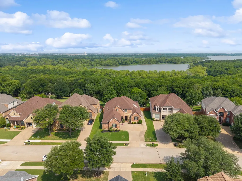 3024 N Camino Lagos Grand Prairie TX 75054