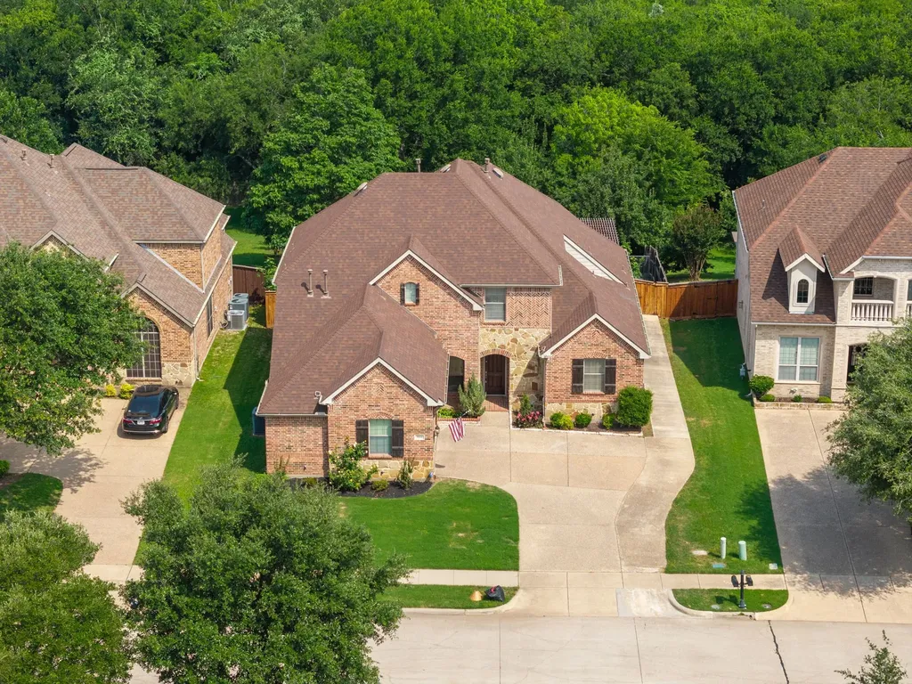 3024 N Camino Lagos Grand Prairie TX 75054