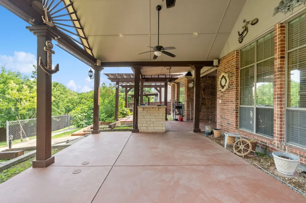 3024 N Camino Lagos Grand Prairie TX 75054