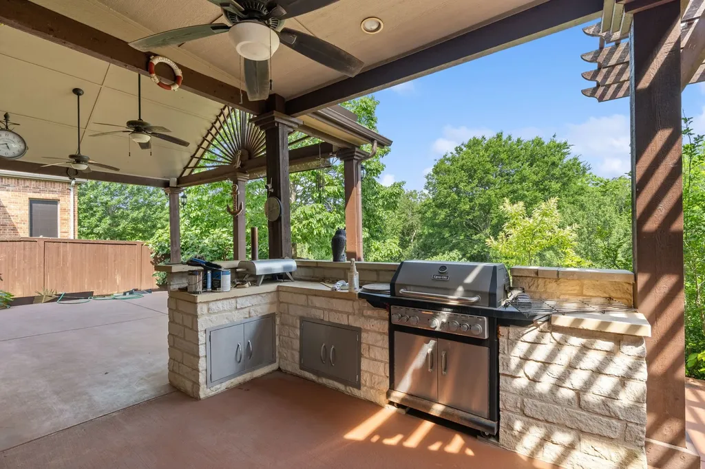 3024 N Camino Lagos Grand Prairie TX 75054